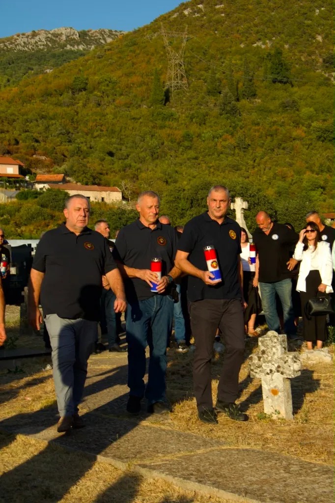 Slika (1)